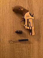 Smith & Wesson Chiefs Special 9 mm R.K., 24 Karat vergoldet, Holzgriffschalen