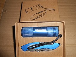 Taschenlampe mit Taschenmesser
