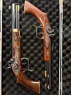 2x Thompson Patriot .45 Vorderlader Pistole als Set