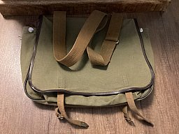 Militärische Umhängetasche evtl. Brotbeutel oder Kartentasche