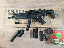 CYMA CM.023 (MP5-Nachbau) Elektro-Softair-Set (AEG, <0{,}5 Joule).
