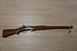 Schweizer Karabiner K11 im Kaliber 7,5x55