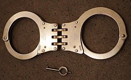 Neuwertig: Handfessel (Profimodell), Handschelle von TCH mit Schlüssel, NP 100 Euro