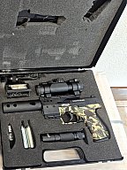 Walther Nighthawk mit Top Point Visier, Kompensator, camouflage