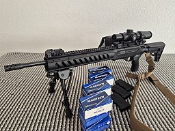 CZ 512 Tactical mit zfr Vector Optics Grizzly 1-4x24 , Bipod ,Hülsenfangsack