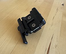 FANAUE SC-ARC BM-02 Zweibein-Klemme Arca zu Riemenöse