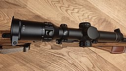 Zielfernrohr Hawke Frontier 30 1-6x24 für Drückjagd mit Leuchtpunkt und Montage