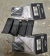 4 Stück Schmeisser 9mm AR15 Magazine plus 2 Mag Extensions ! Neu !