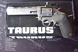 Taurus Tracker 22 Magnum