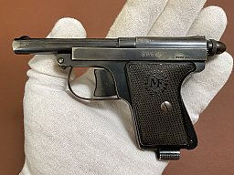 Taschenpistole Manufrance Policeman im Kaliber 6,35mmBrowning SNR 170845