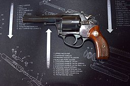 Charter Arms Police Bulldog 32 H&R Magnum