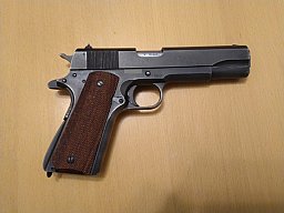 1911A1 , Kaliber .45 Automatic