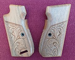 geschnitzte unbenutzte Griffschalen für SIG P 210