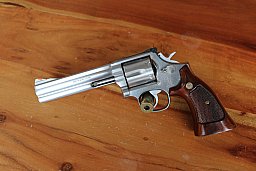 Guter gebrauchter Revolver Smith&Wesson S&W Modell 686-3 im Kal. .357Mag