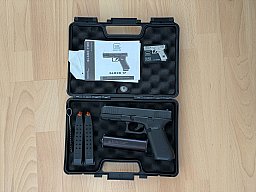 Glock 17 Gen. 5 P.A.K. 9mm -Pistole, Schalldämpfer + Magazin