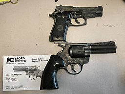 Konvolut ME Magnum PTB 538 + Valtro 85 Combat PTB 520 – 9 mm Schreckschuss