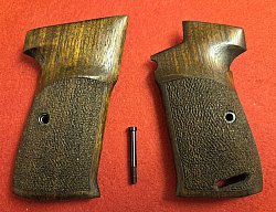 Custom made Griffschalen Nussbaum für SIG 210 , passend zu allen Vers. -1 bis -7, auch HF. Top !