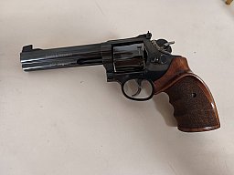 Smith & Wesson 586-4 Target Champion