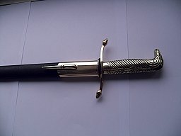 Seitengewehr mit Lederscheide