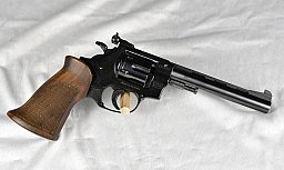 Arminius HW 9 .22 l.r. 6" Sportrevolver – Solider KK-Revolver, verstellbares Visier