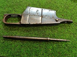 MOSIN NAGANT MOD 38-MAGAZINKASTEN und SCHLAGBOLZEN-