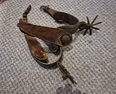 Alte Original Sporen mit zusätzlichen Sporenriemen