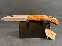 Messer mit Korkenzieher