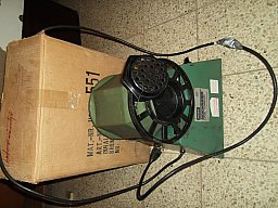 Hülsen-Reinigungsgerät, Hersteller RCBS Sidewinder Case Tumbler, mit aufgesetzter Trommel,