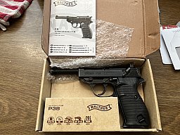 Walther P38, 1942 Legendary Edition