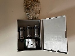 6,35 Matrizze und ca. 250 Hülsen