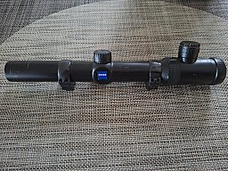 Zeiss Varipoint V 1,1-4x24 T* mit EAW Montage