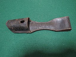 Koppelschuh für Bajonett oder Faschienenmesser ?