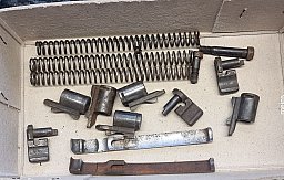Mauser 98 Auszieher und Kleinteile