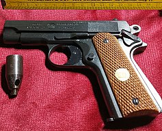 RECK COMMANDER Schreckschusspistole. Kaliber 8 mm P.A.K.