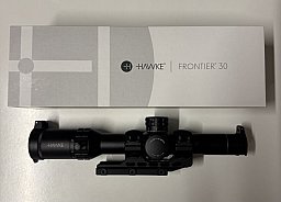 Hawke Frontier 30 1-6x24 LPVO mit UTG Montage