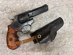 Röhm RG 99 | 9mm R. Knall | PTB 452 | Unikat: Selbstgebaute Holz-Combatgriffe & Lederholster
