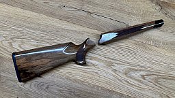 Blaser R8 Schaft OHNE System/Gehäuse // Holzklasse 3 // Mit Original Blaser Riemenbügelösen // NEU