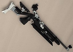 PRESSLUFTGEWEHR WALTHER LG400 BLACKTEC MIT AUFLAGEPLATTE UND VISIER-RÜCKVERLAGERUNG