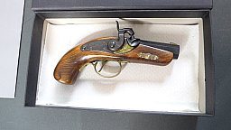 Älterer Nachbau Derringer PHILADELPHIA Perkussions Pistole Hersteller DIKAR Kal.45