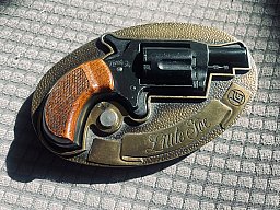 Röhm Little Joe inkl. Gürtelschnalle RÖHM - Schreckschuss Gasrevolver im Kaliber 6 mm, brüniert