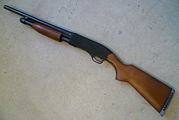 Repetierflinte Winchester Defender Model 1300 12/76
