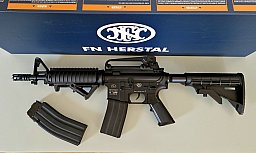 Cybergun FN M4 A1 R.I.S. 4,5mm CO2