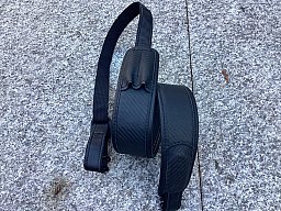 Blaser Gewehrriemen Carbonlook mit Riemenhalter u. Patronenhalter