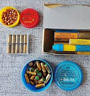 Konvolut Platzpatronen,Gaspatronen, Feuerwerksgeschosse.