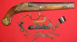 Teile einer originalen alten Preußischen Perkussions Pistole, Schloss mit ,,Potsdam,,