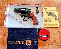 Röhm RG 59 „Le Petit“ Kal. 9mm R. Knall – Komplettset in OVP (Alte Röhm-Qualität!)