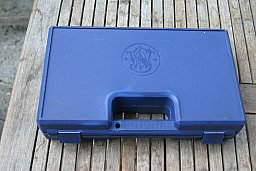 Original S&W Koffer blau für einen 44er