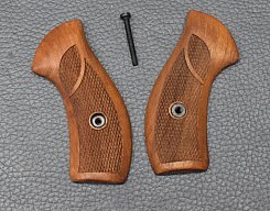 Smith & Wesson J-Rahmen Holzgriffschalen, rautiert unterbrochen, Neuware