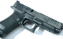 NEUHEIT GLOCK 17 Gen6 Pistole 9mm Luger 9x19 OR (Optic Ready) FS (Front Serration) Daumenauflage ...