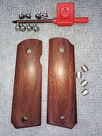 Griffschalen für Colt 1911er Pistolen mit Gewindebushings und Schrauben
